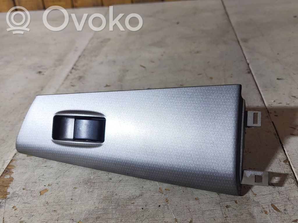 Toyota Corolla E110 Electric window control switch 