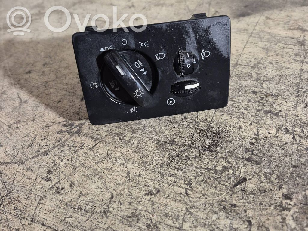 Ford C-MAX I Light switch 