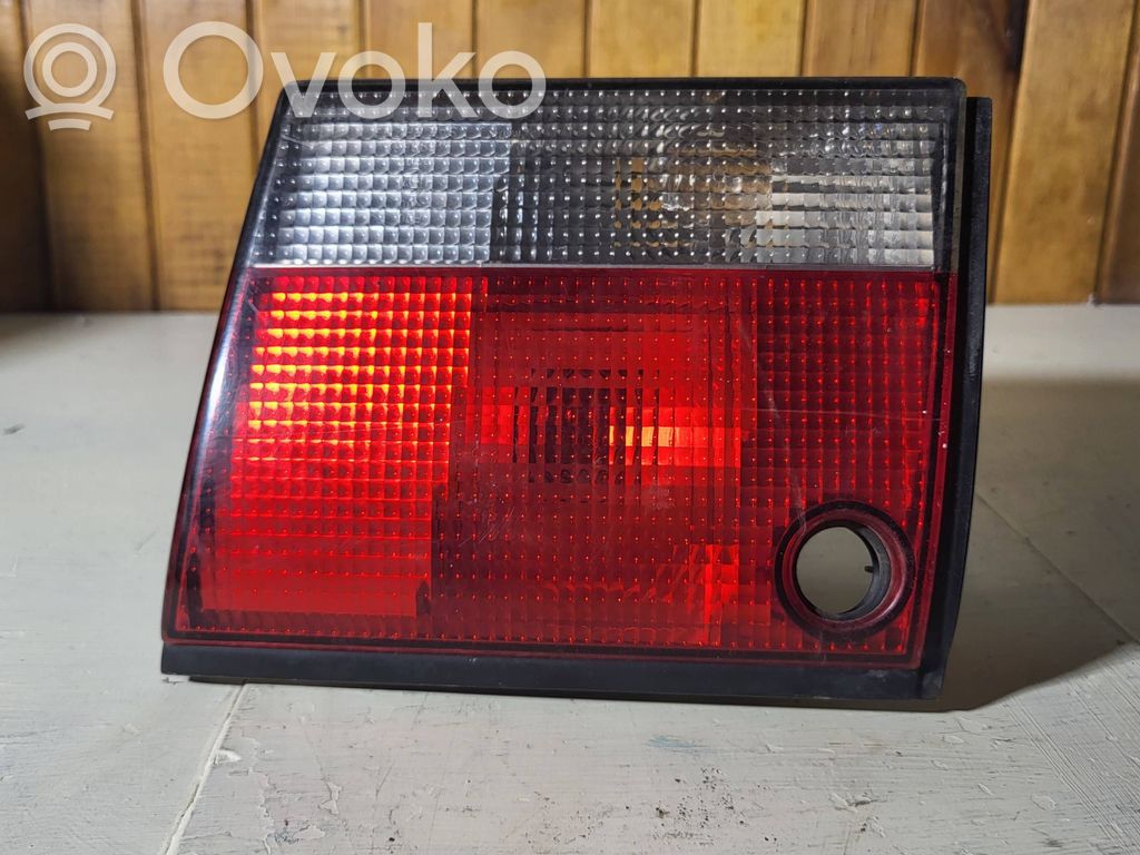 Tailgate rear/tail lights