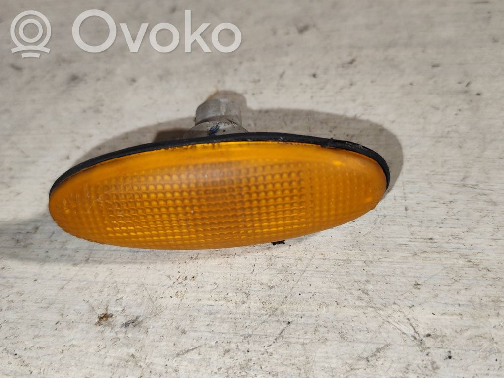 Front fender indicator light   21461612