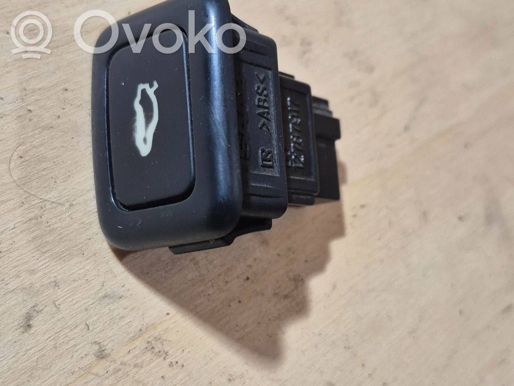 Saab 9-3 Ver1 Tailgate opening switch 
