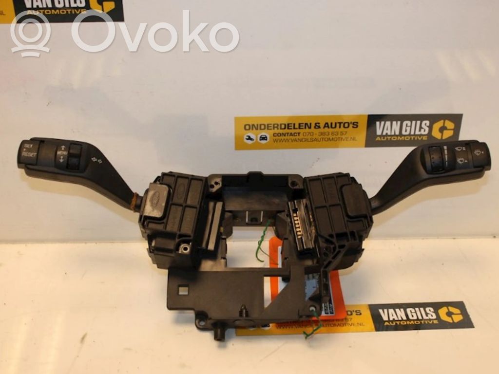 Ford C-MAX I Boutons / interrupteurs volant 