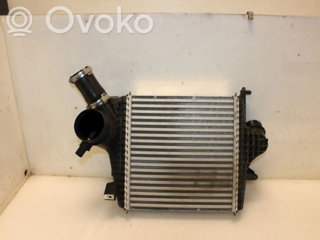 Audi Q7 4M Interkūlerio radiatorius 