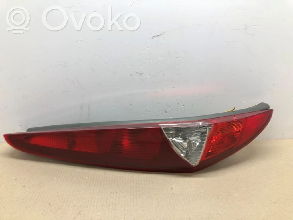 Fiat Punto (188) Lampă spate în caroserie