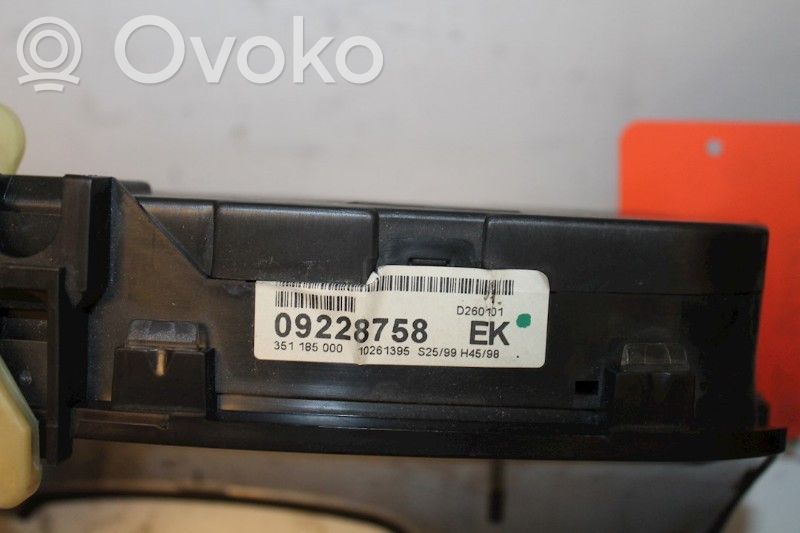 Opel Zafira A Geschwindigkeitsmesser Cockpit 