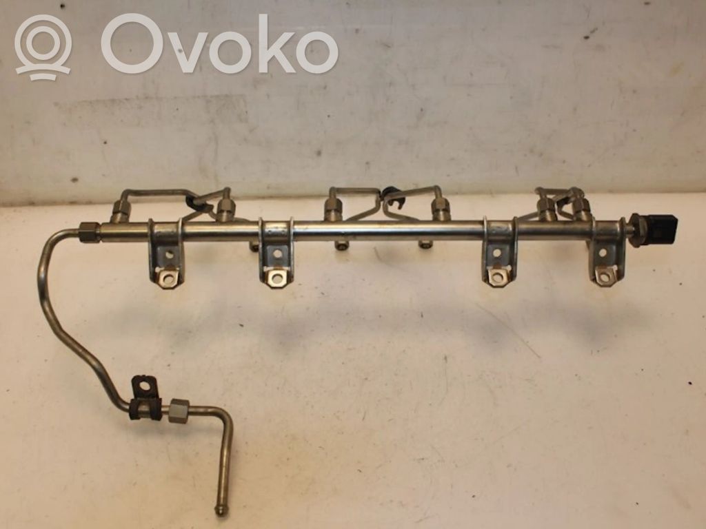 BMW 3 E92 E93 Rampă alimentare injectoare 