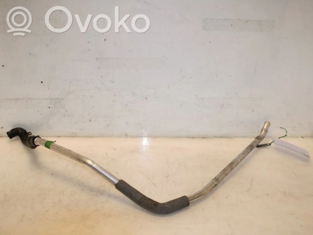Mercedes-Benz C W204 Tubo flessibile del liquido di raffreddamento del motore