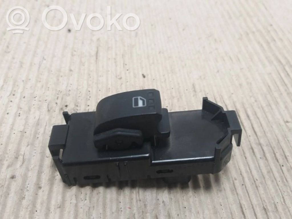 Daihatsu Sirion Przyciski szyb 