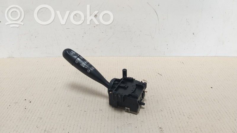 Toyota Yaris Manetka / Przełącznik wycieraczek 