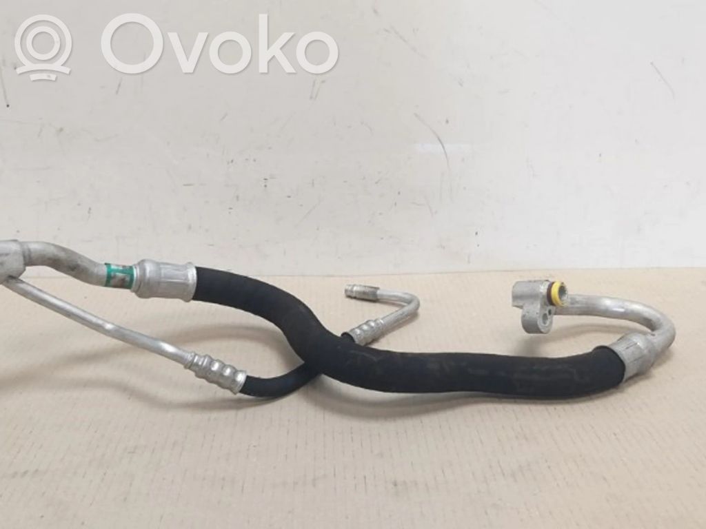 BMW 1 E81 E87 Conductă/furtun aer condiționat (A/C) 