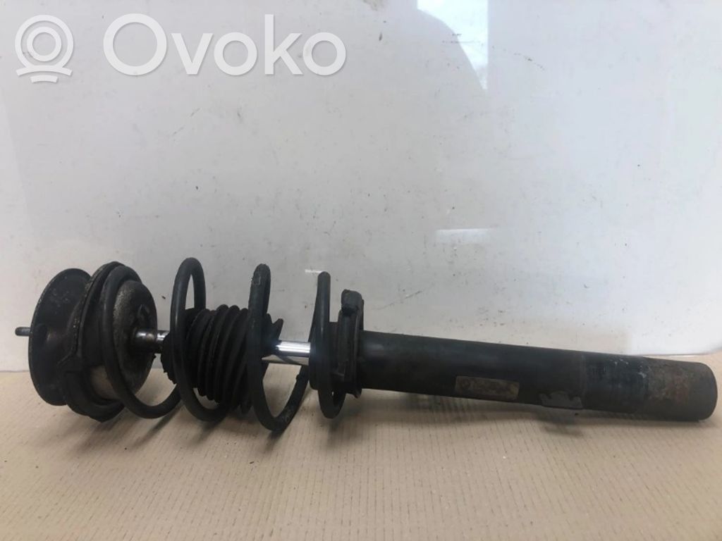BMW 1 E81 E87 Priekšpusē amortizators ar atsperi 