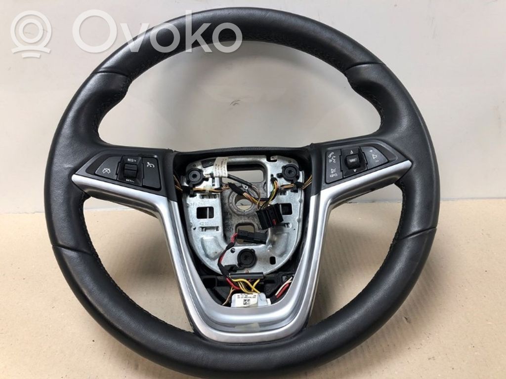 Opel Astra J Steering wheel 