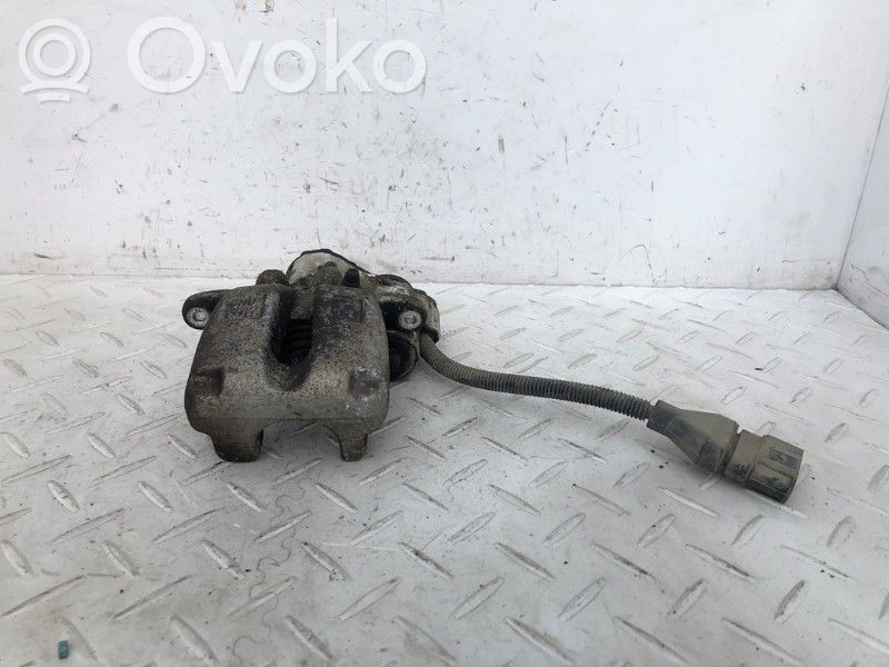 Audi A8 S8 D3 4E Tylny zacisk hamulcowy 