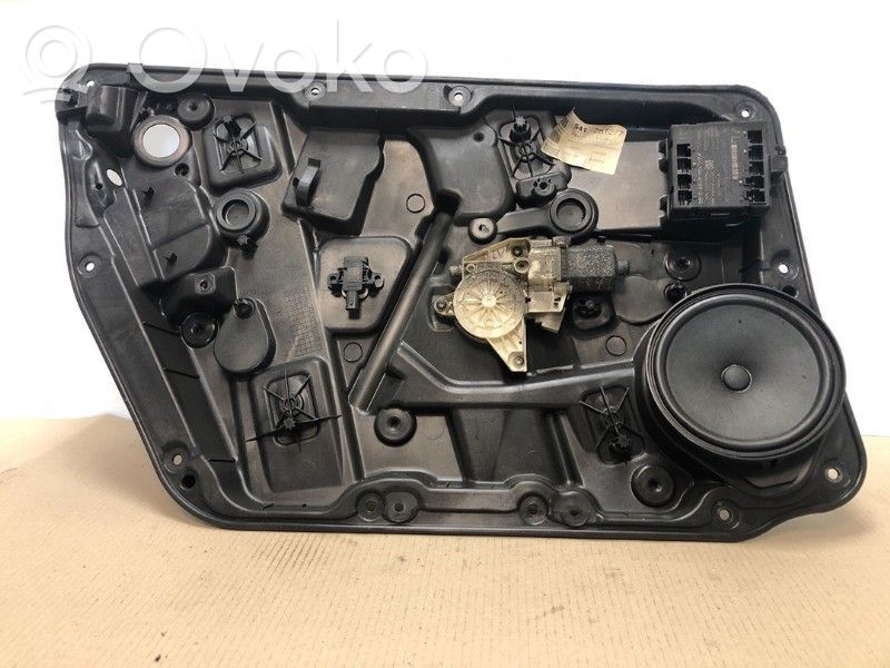Mercedes-Benz A W176 Manualny podnośnik szyby drzwi przednich 