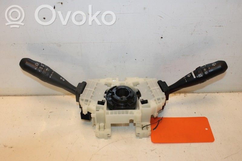 Boutons / interrupteurs volant   8600A334XA,8600A334XA