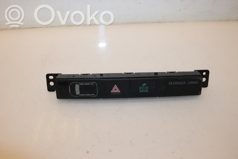 Botón interruptor de luz de peligro   8002B409A,8002B409A