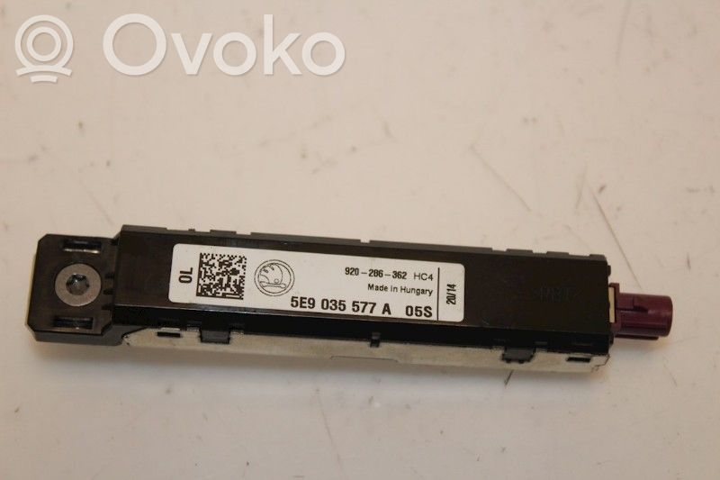 Pystyantennivahvistin   5E9035577A,5E9035577A