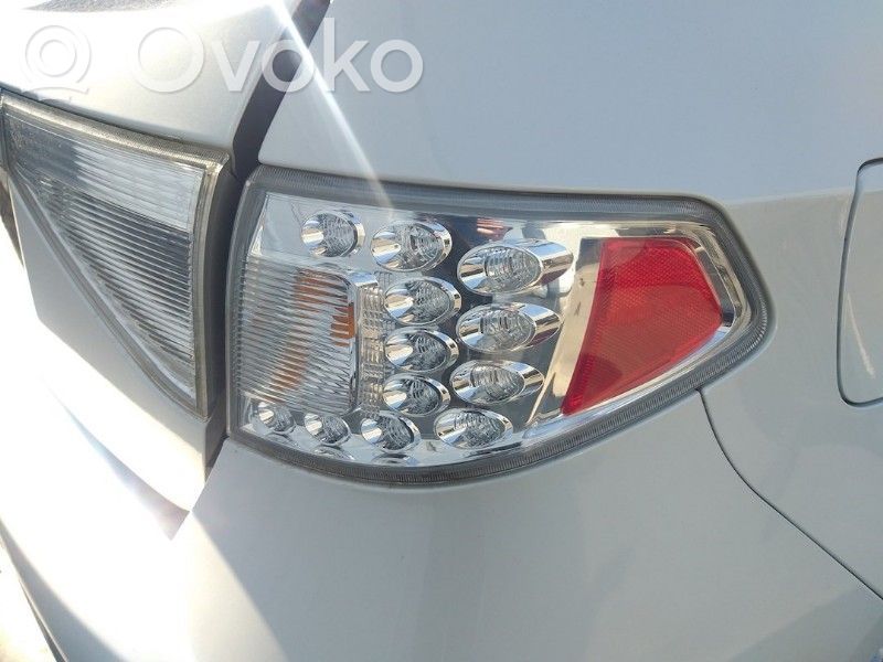 Subaru Impreza III Luci posteriori 