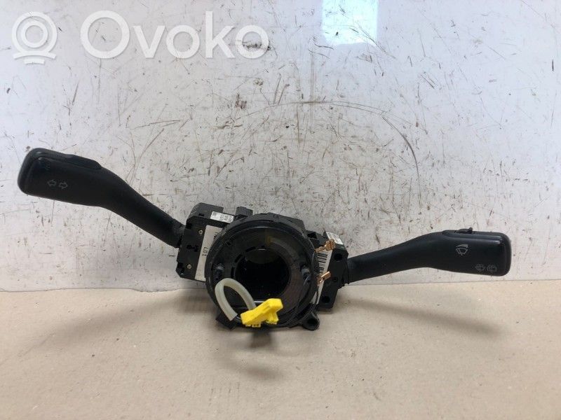 Boutons / interrupteurs volant   8L0953513G,8L0953513G