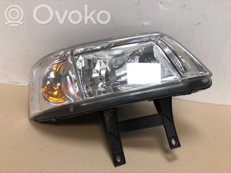 Volkswagen Transporter - Caravelle T5 Lampa przednia 