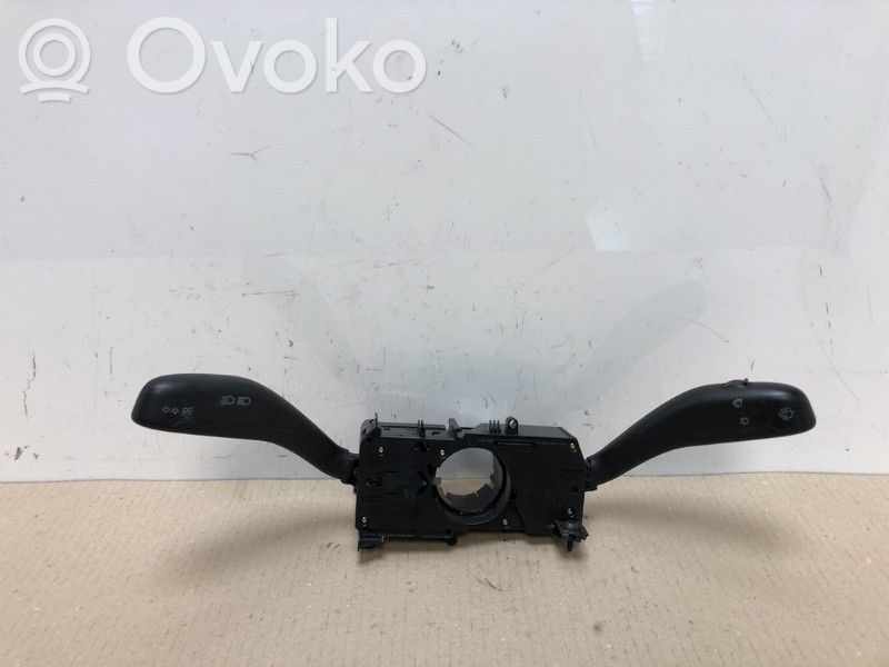 Volkswagen Polo Interruptores/botones de la columna de dirección 