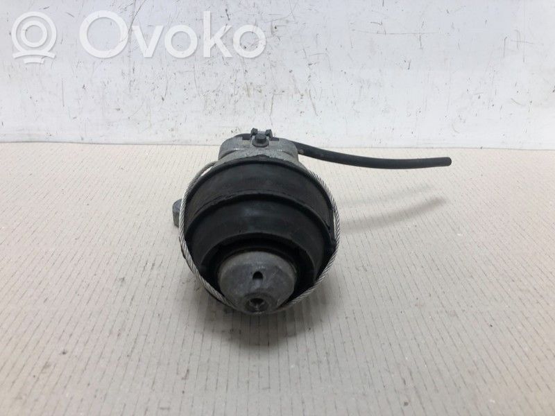 Volvo XC90 Supporto di montaggio del motore