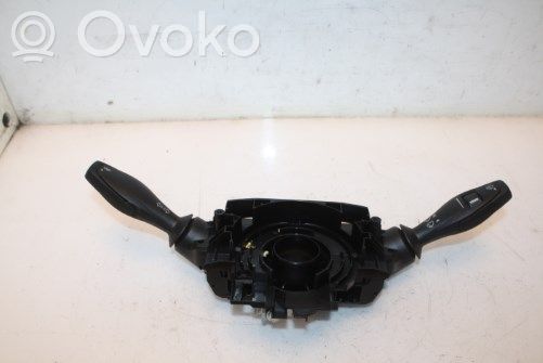 Ford Fiesta Boutons / interrupteurs volant 