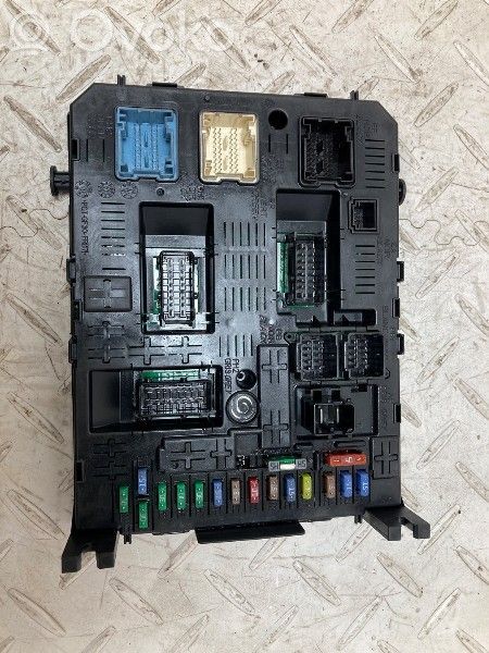 Citroen C4 I Picasso Set scatola dei fusibili