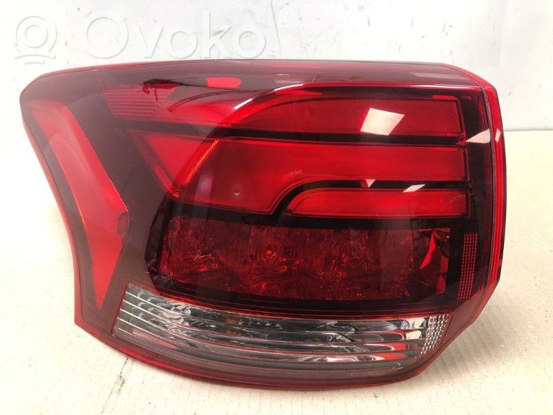 Mitsubishi Outlander Rear/tail lights 