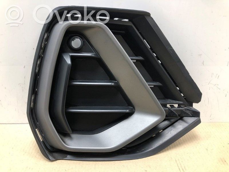 Audi Q3 F3 Unteres Gitter dreiteilig vorne 