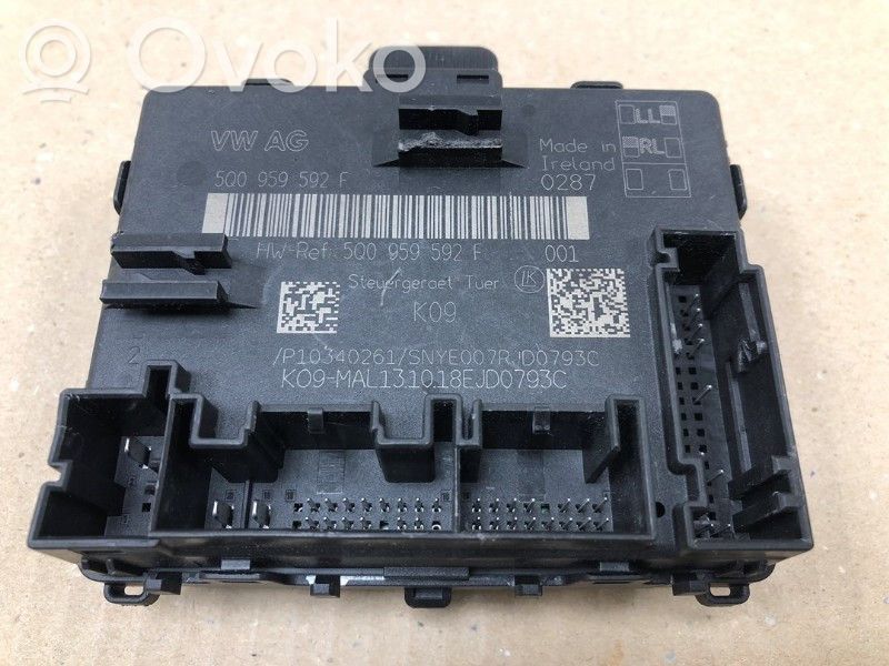 Audi Q3 F3 Unité de commande / module de verrouillage centralisé porte