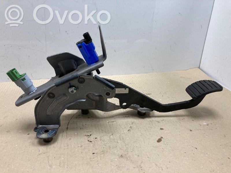 Renault Captur Kytkinpoljin 
