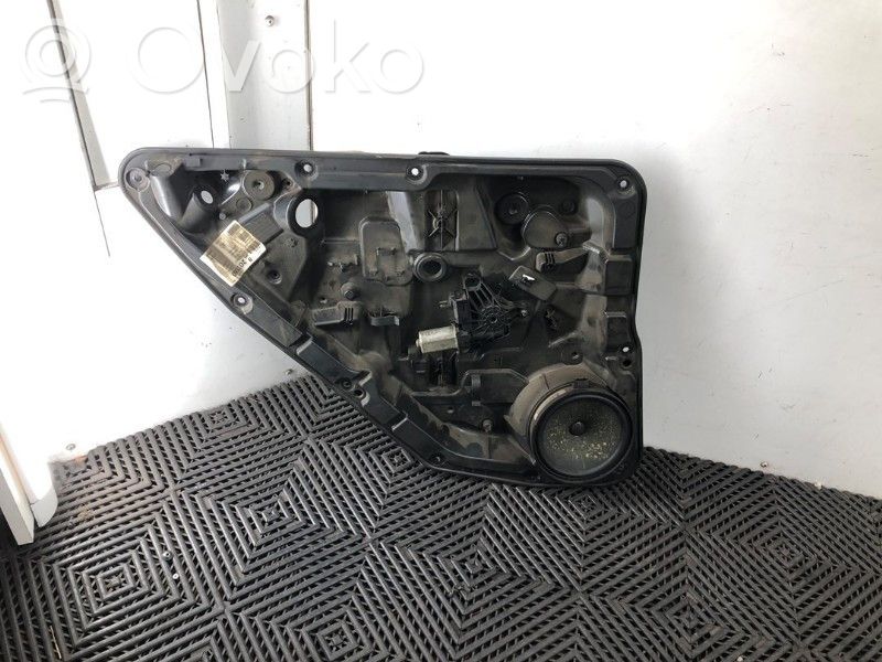 Mercedes-Benz B W246 W242 Takaoven manuaalinen ikkunan nostin