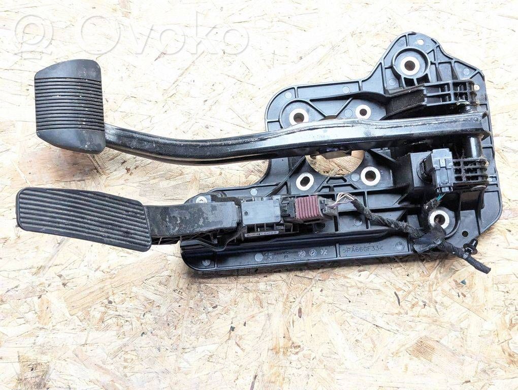 Accelerator throttle pedal   04581677AB,93446300,144701