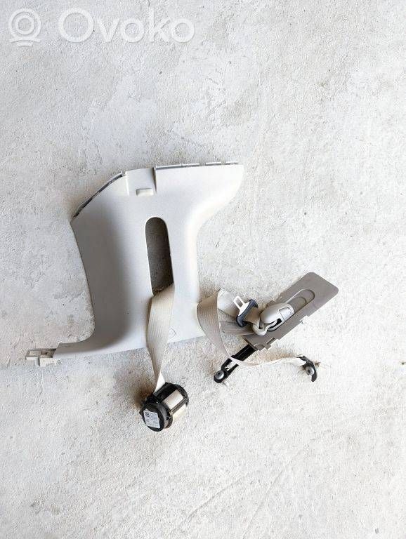 Chrysler Pacifica Rear seatbelt 