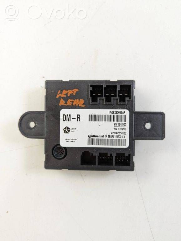 Chrysler Pacifica Sliding door control unit/module 