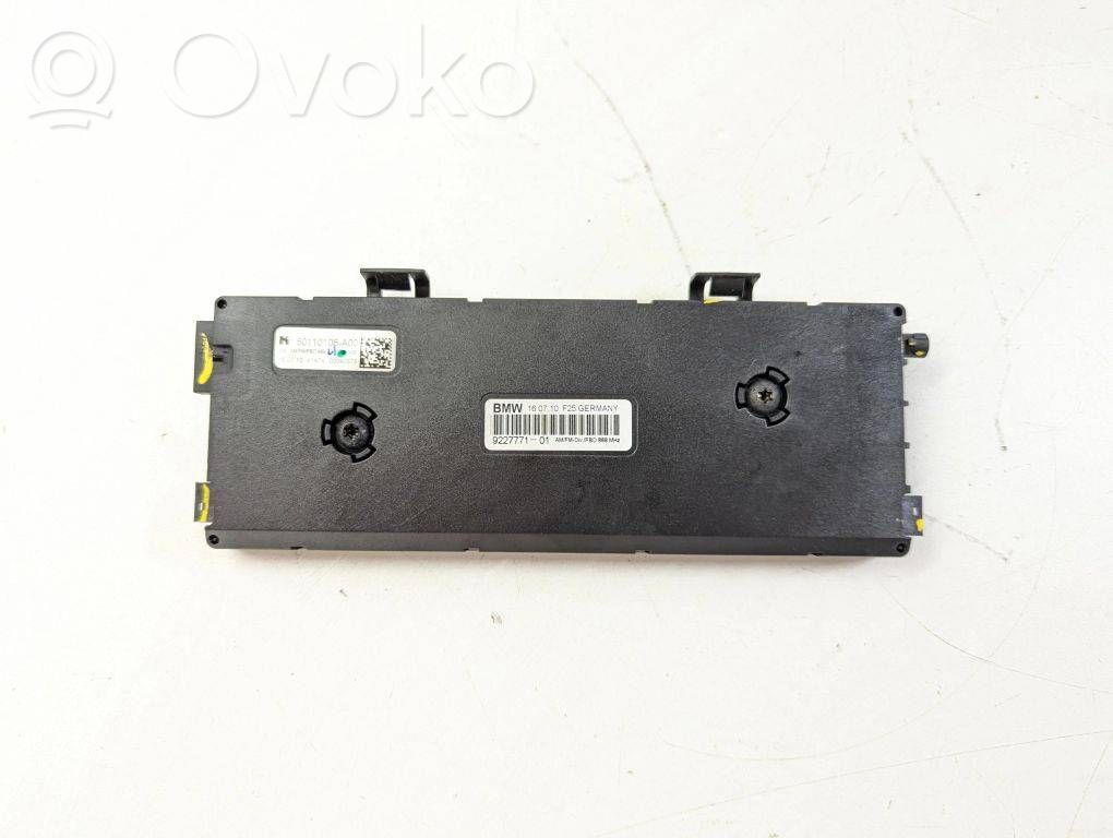 BMW X3 F25 Aerial antenna amplifier 
