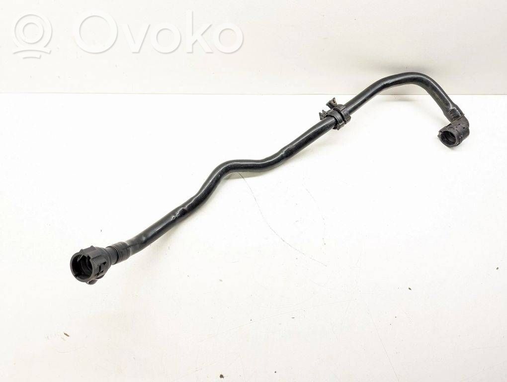 BMW 5 G30 G31 G38 Conductă/furtun lichid de răcire motor 