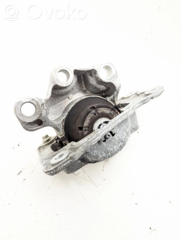 Volvo S90, V90 Engine mount bracket 