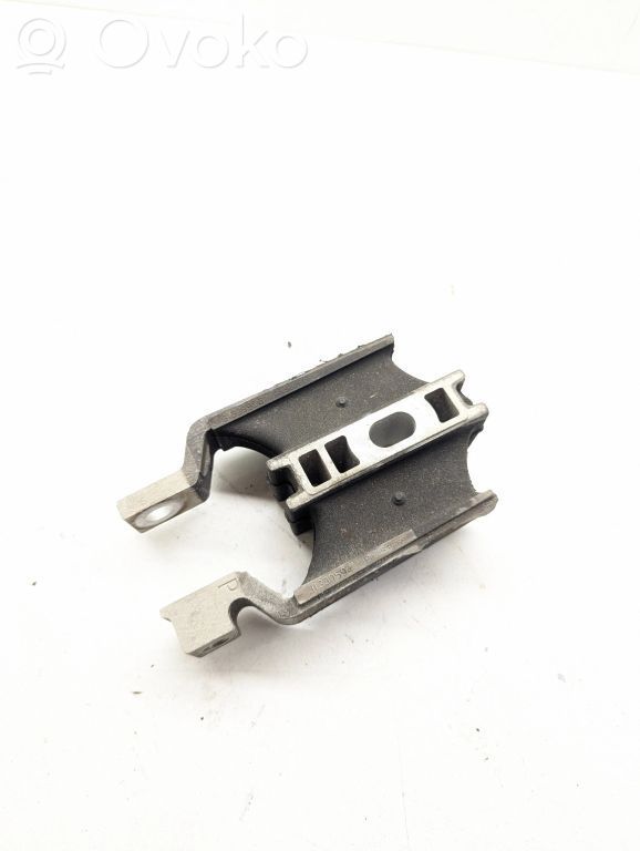 Volvo S90, V90 Engine mount bracket 