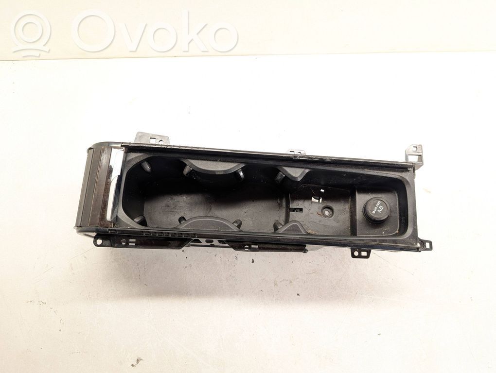 Volvo XC90 Cup holder front 
