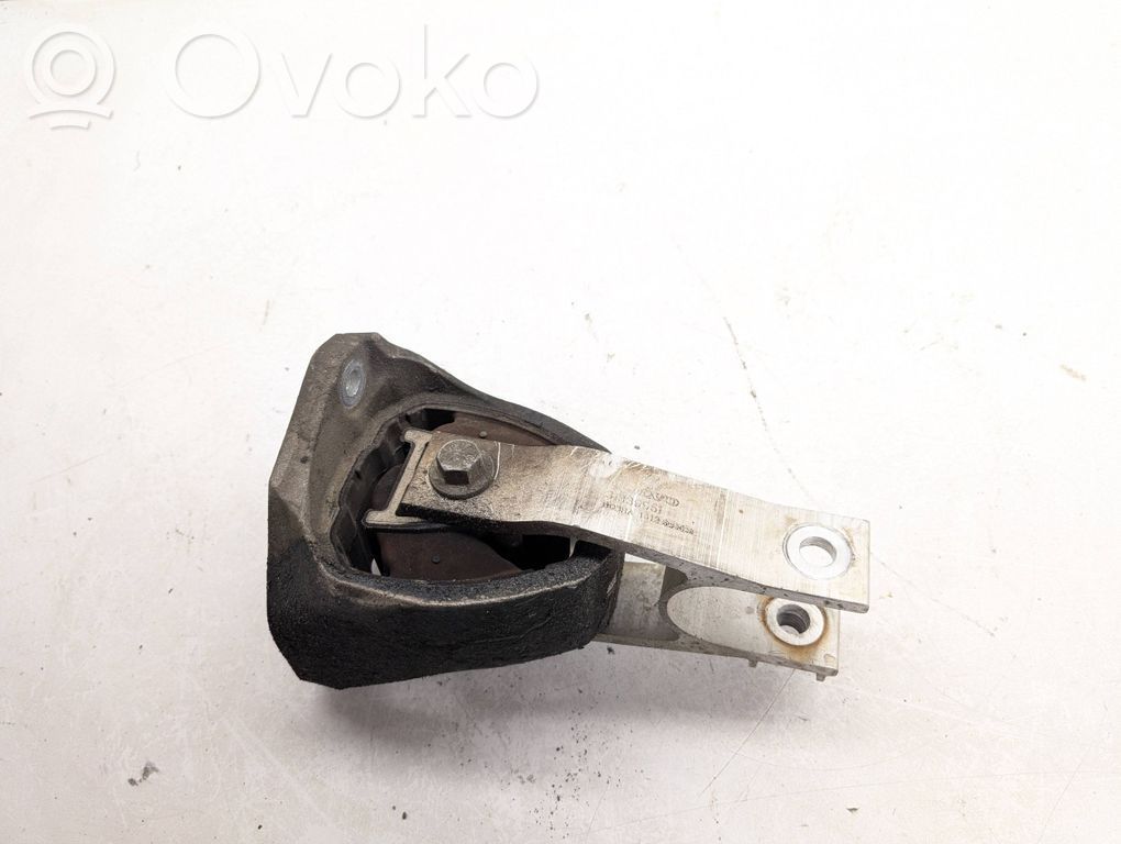 Volvo XC90 Engine mount bracket 