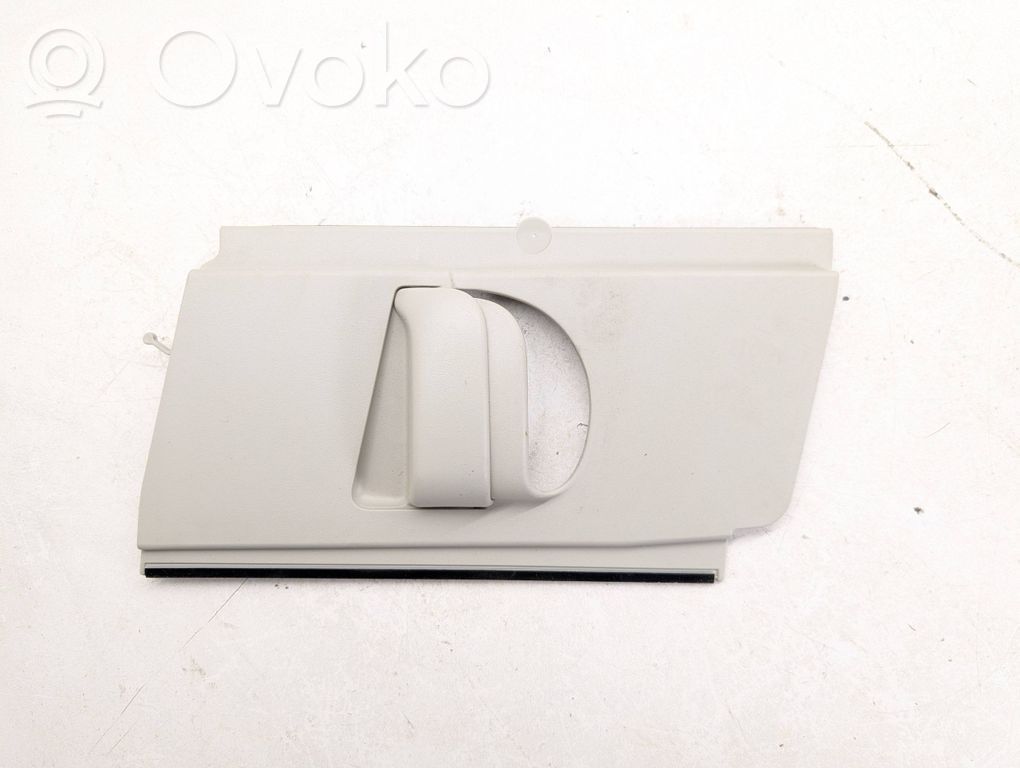 Osłona górna słupka / B   31479778