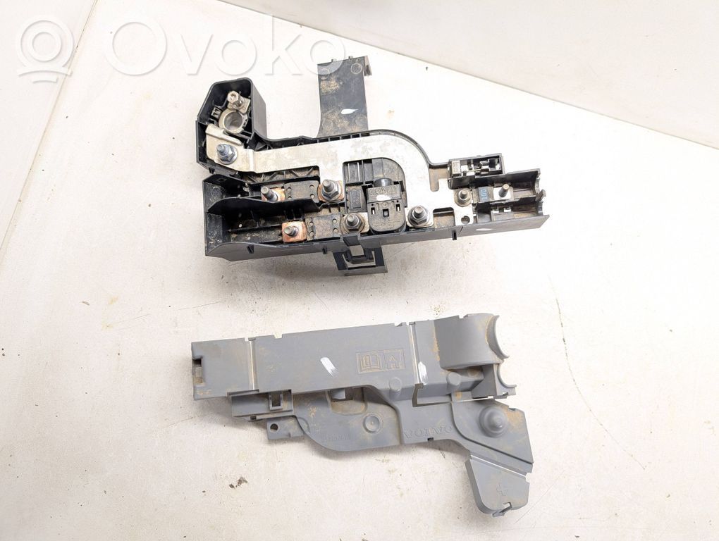 Volvo V60 Fuse module 