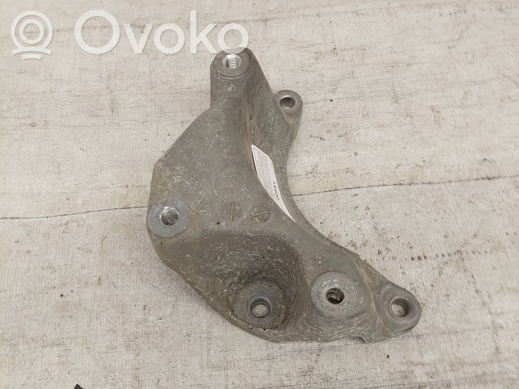 BMW X3 F25 Engine mounting bracket 