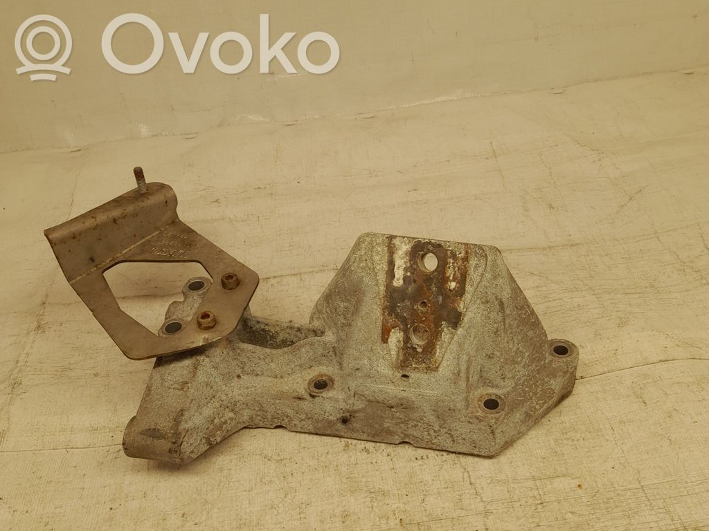 Iveco Daily 5th gen Engine mount bracket 