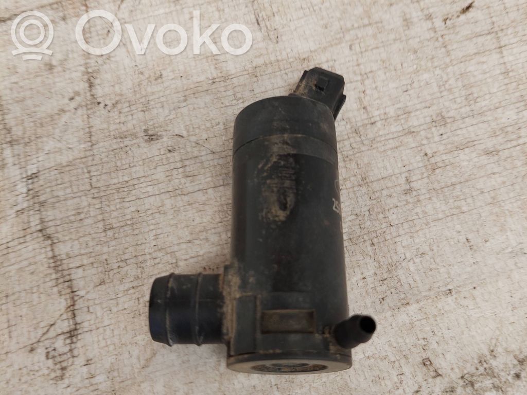 Ford Transit Windscreen/windshield washer pump 