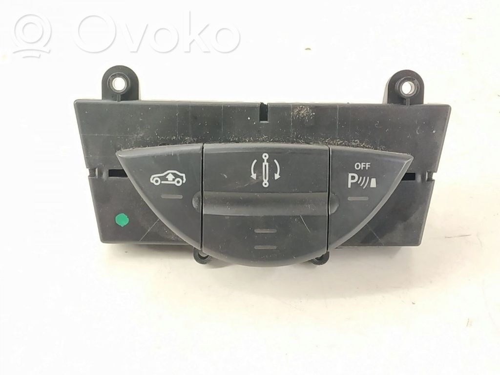 Mercedes-Benz E W211 Interruptor del sensor de aparcamiento (PDC) 