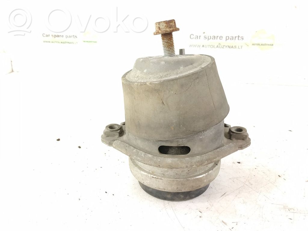 Engine mount bracket   94837504900,30042002,94837504900,V8LI