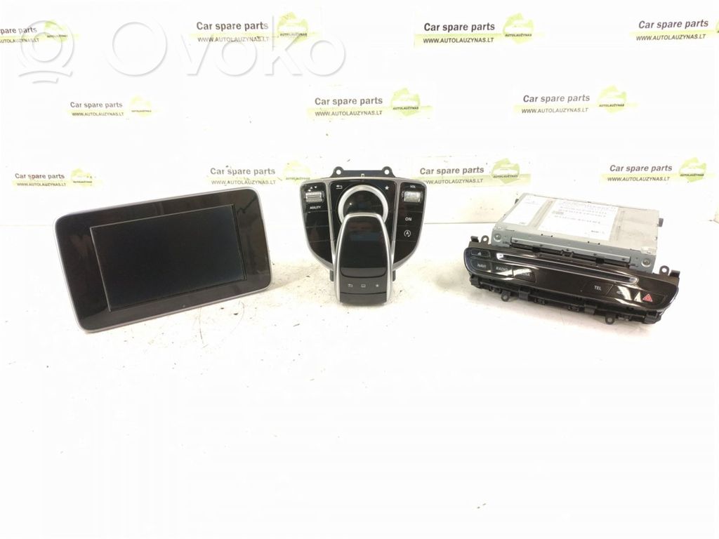 Mercedes-Benz C W205 Panel / Radioodtwarzacz CD/DVD/GPS 